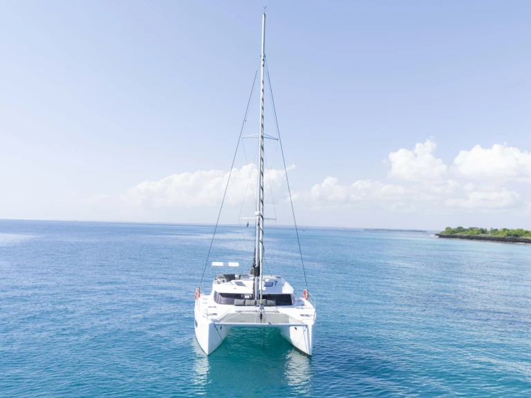Bootverhuur Zanzibar goedkoop Helia 44 Evolution