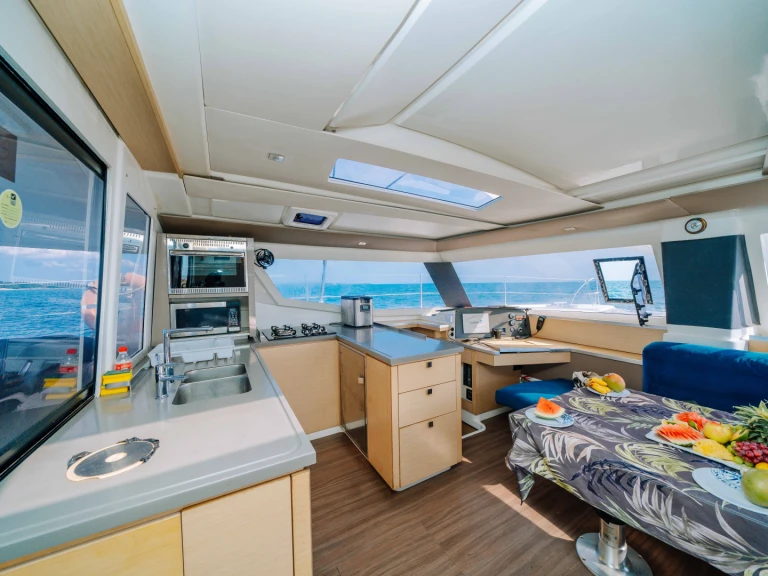 Huur een Fountaine Pajot Helia 44 Evolution in Zanzibar