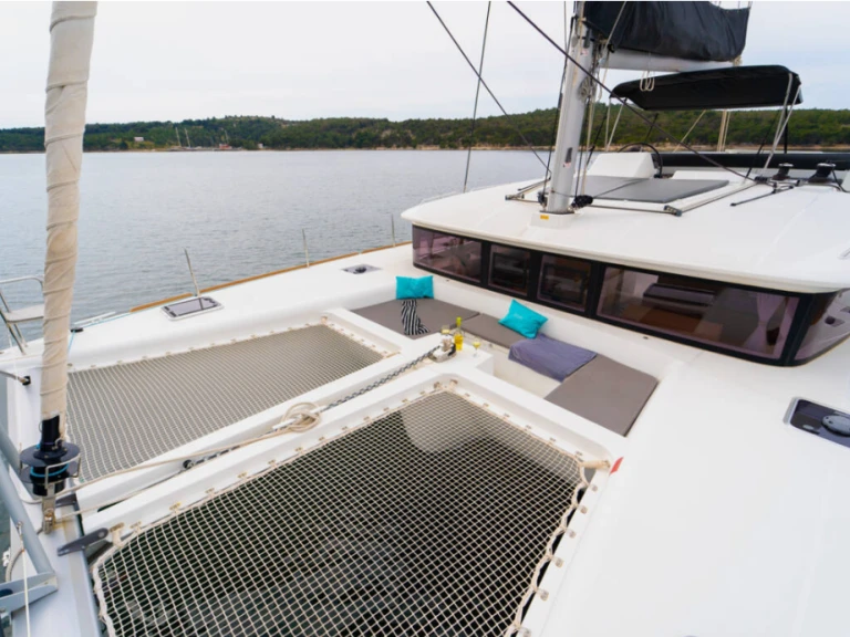 Huur Catamaran met of zonder schipper Lagoon in Rogoznica