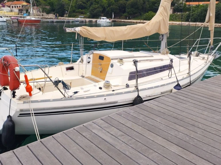 Jeanneau Aquila te huur van particulier of professional in Cannes