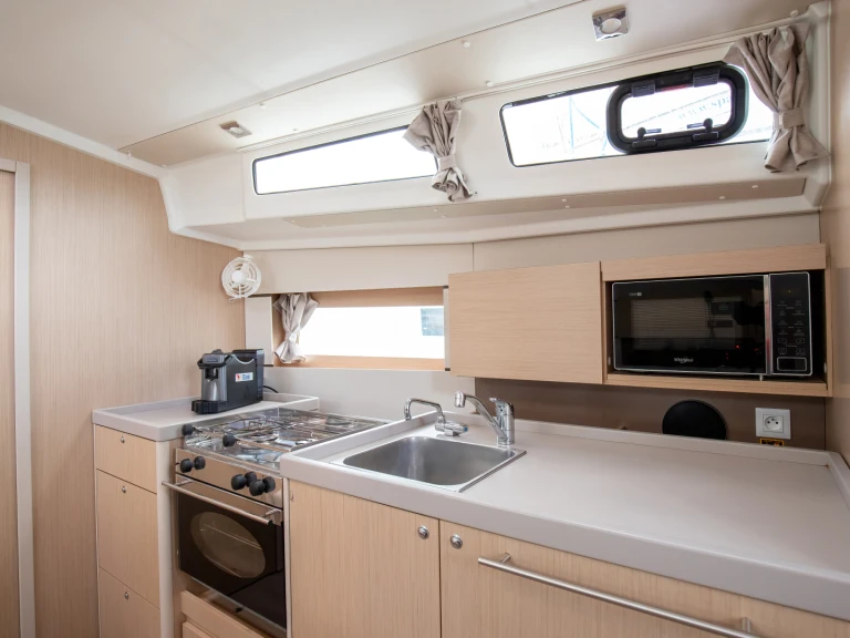 Verhuur Zeilboot in Castellammare del Golfo - Bénéteau Oceanis 38.1
