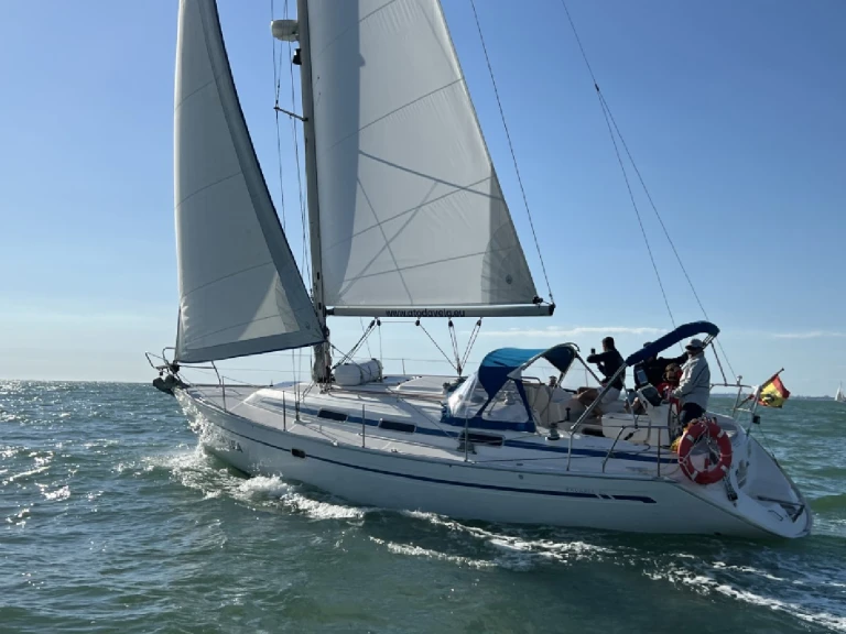 Huur een Bavaria Bavaria 37.2 in Cádiz