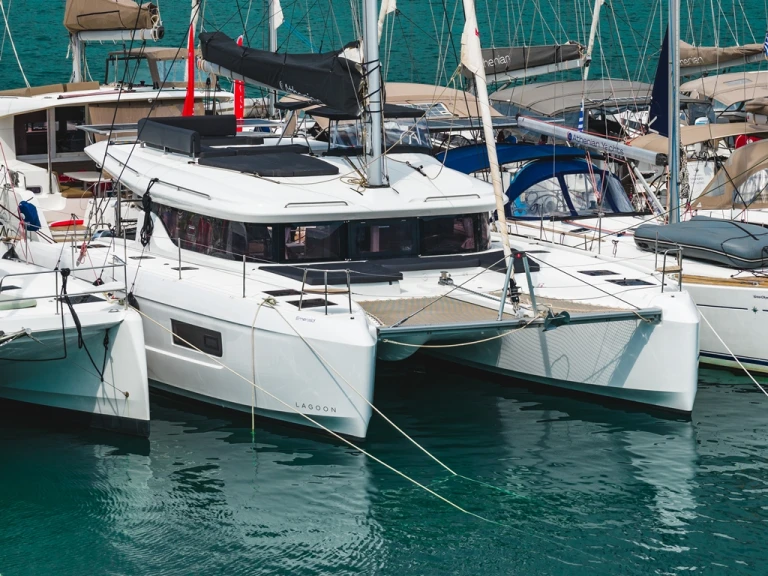 Huur Catamaran met of zonder schipper Lagoon in Benítses