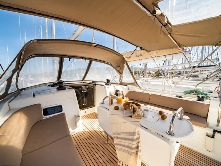 Bootverhuur Jeanneau Sun Odyssey 519 in Piso Livadi via SamBoat