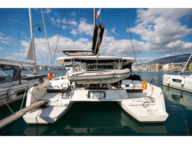 Verhuur Catamaran Lagoon met vaarbewijs