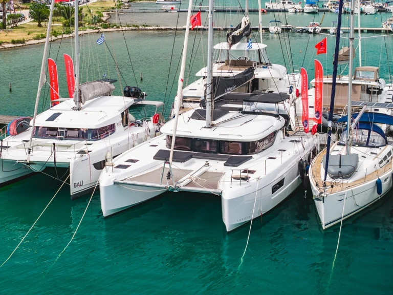 Huur Catamaran met of zonder schipper Lagoon in Benítses