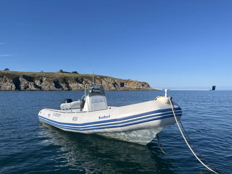 Bootverhuur Bombard Explorer 640 SB in Locmaria via SamBoat