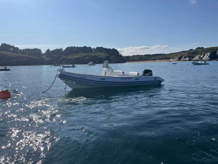 Huur RIB met of zonder schipper Bombard in Locmaria