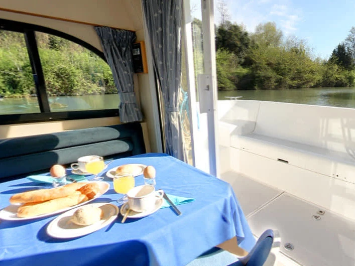 Verhuur Motorboot in Castelnaudary - Le Boat Caprice