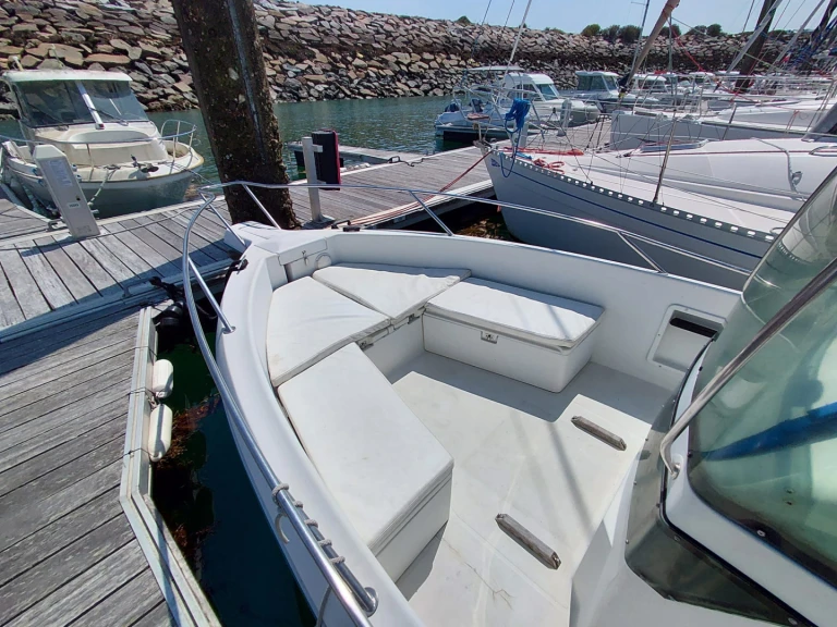 Bootverhuur Saint-Quay-Portrieux goedkoop Cap Camarat 675