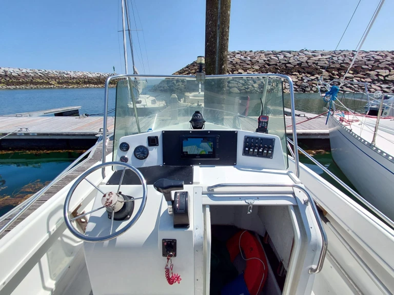 Motorboot te huur in Saint-Quay-Portrieux voor de beste prijs