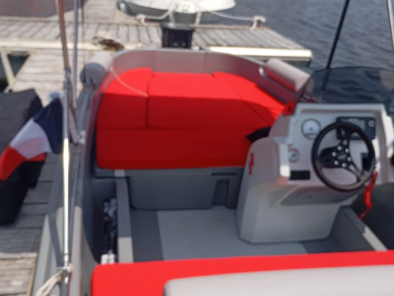Huur Motorboot met of zonder schipper  roto hydra in Port Leucate