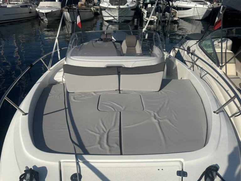Jeanneau Cap Camarat 7.5 WA te huur van particulier of professional in Antibes