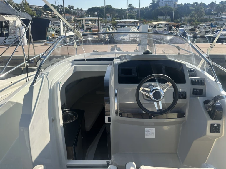 Bootverhuur Antibes goedkoop Cap Camarat 7.5 WA