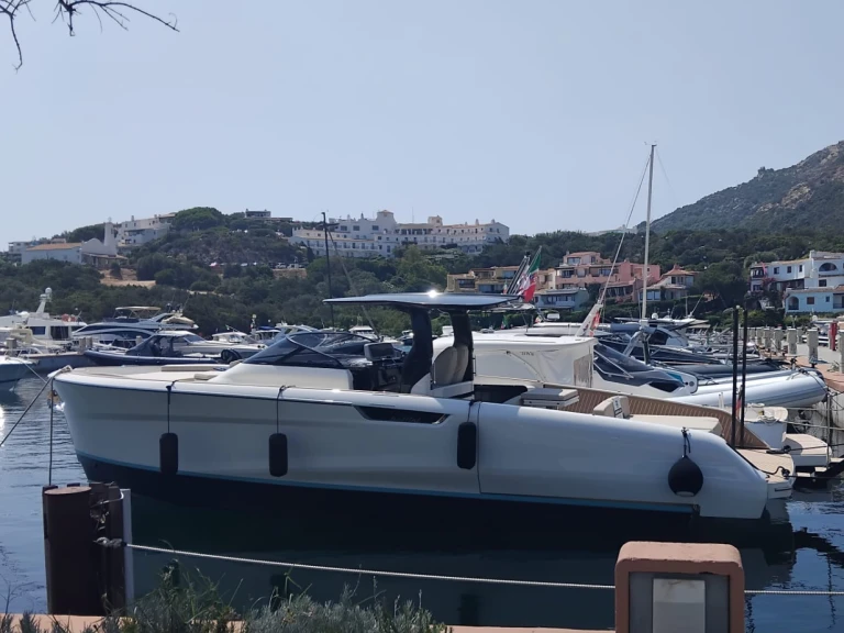 Bellini Yachts Astor 36 te huur van particulier of professional in Porto Cervo