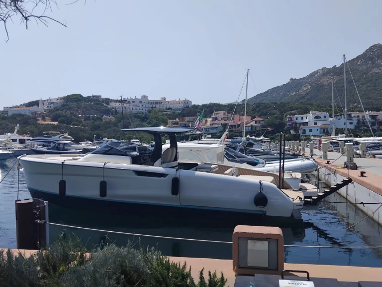 Huur een Bellini Yachts Astor 36 in Porto Cervo