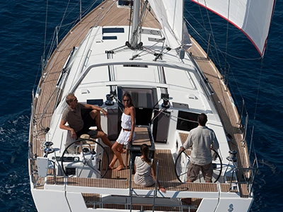 Zeilboot te huur in Ajaccio voor de beste prijs
