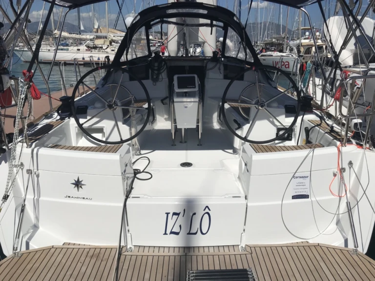 Verhuur Zeilboot in Ajaccio - Jeanneau Sun Odyssey 389