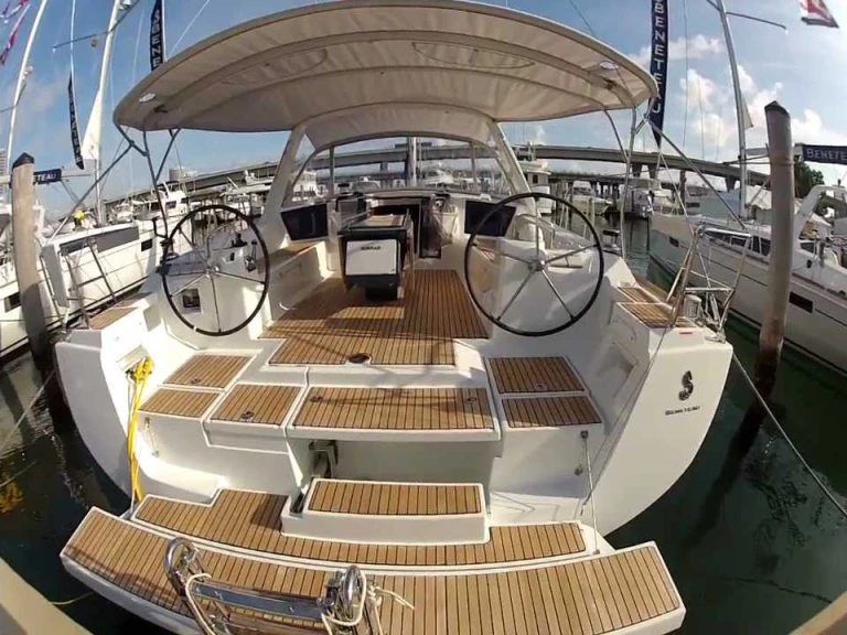 Zeilboot te huur in Ajaccio voor de beste prijs