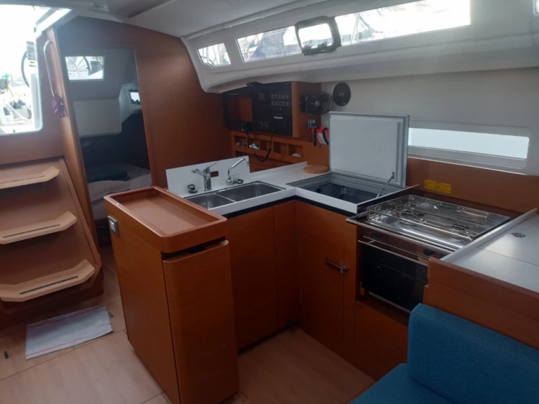 Huur Zeilboot met of zonder schipper Jeanneau in Ajaccio