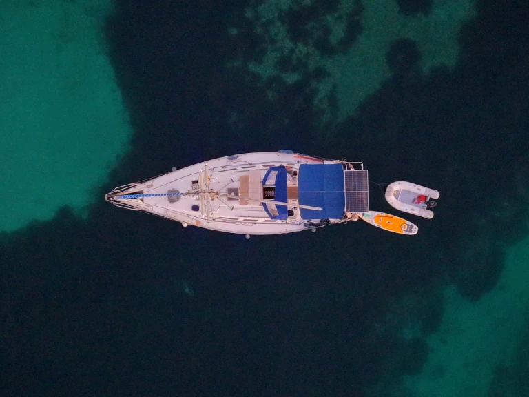 Jachthuur in Sant Antoni de Portmany - Jeanneau Sun Odyssey 44 via SamBoat