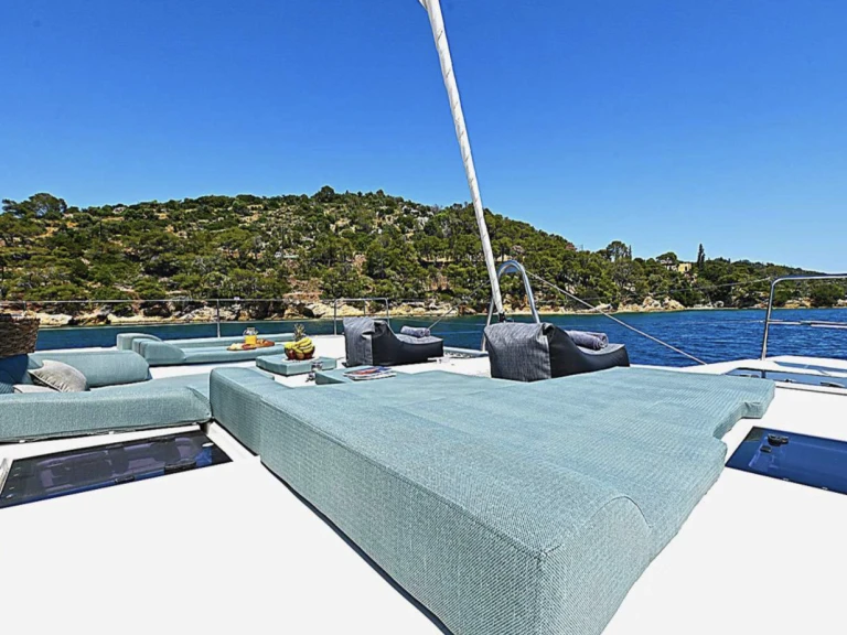 Huur Catamaran met of zonder schipper Lagoon in Athens Marina