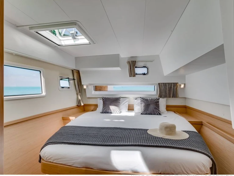 Verhuur Catamaran Lagoon met vaarbewijs
