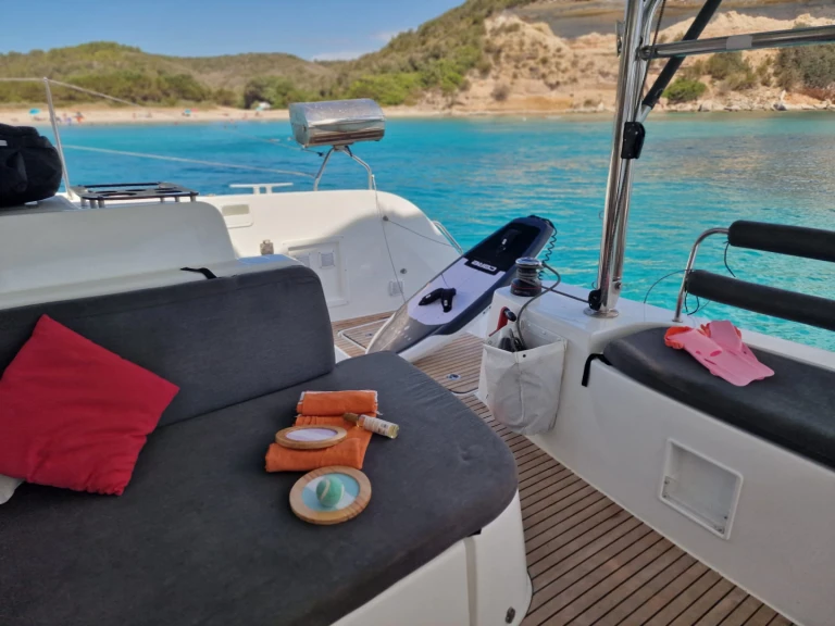 Verhuur Catamaran Lagoon met vaarbewijs