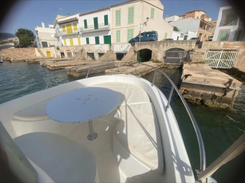 Huur een Sessa Marine Key Largo 22 in Portocolom