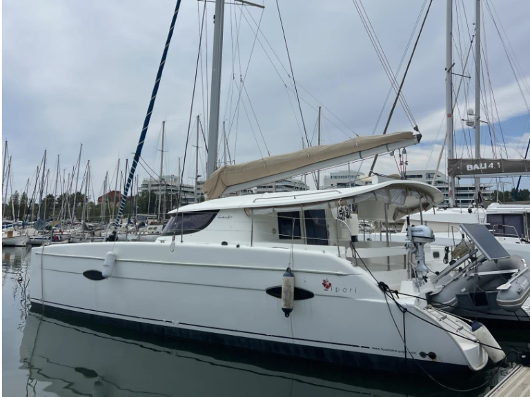 Huur een Fountaine Pajot Lipari 41 in Canet-en-Roussillon