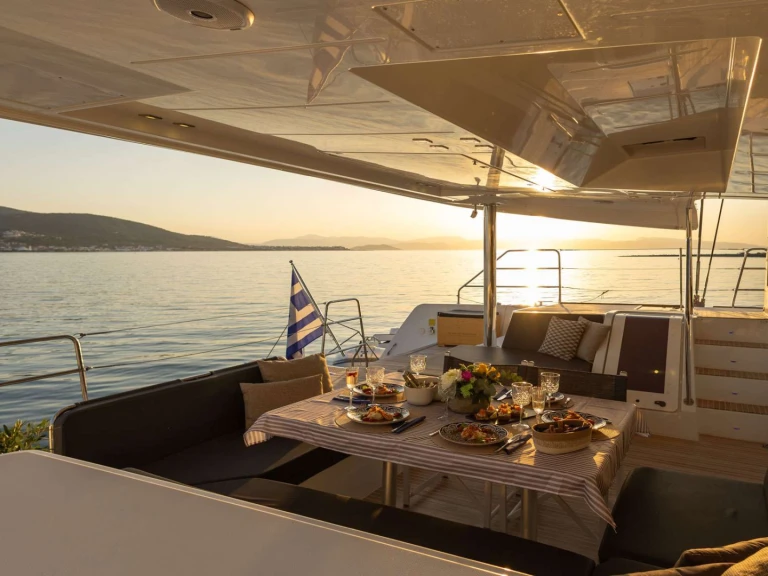 Verhuur Catamaran Lagoon met vaarbewijs