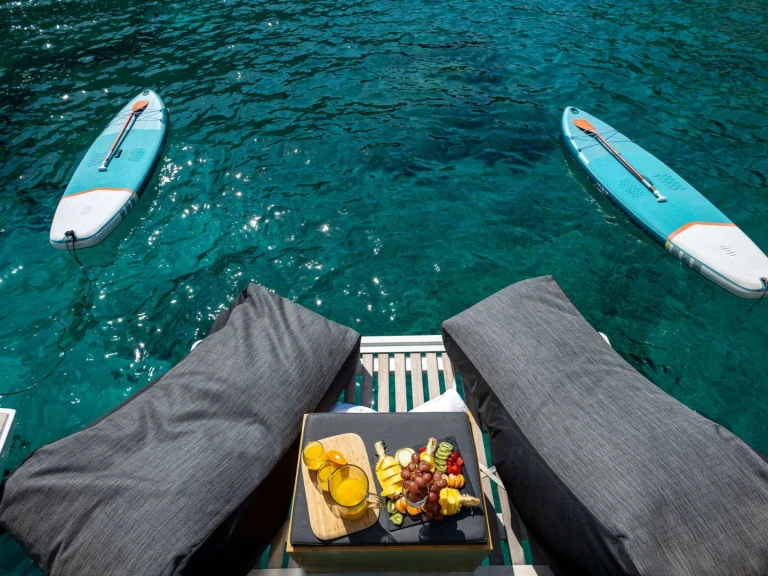 Catamaran te huur in Athens Marina voor de beste prijs