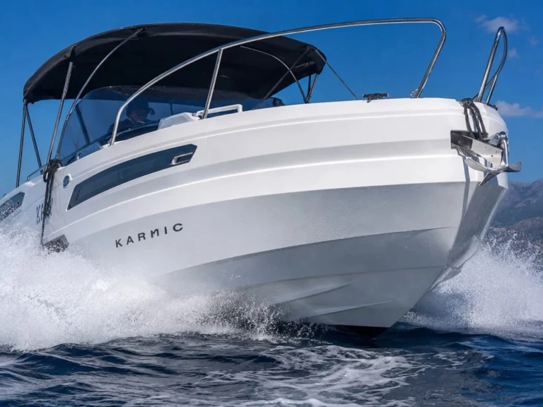 Jachthuur in Porto do Funchal - Karnic R8S via SamBoat