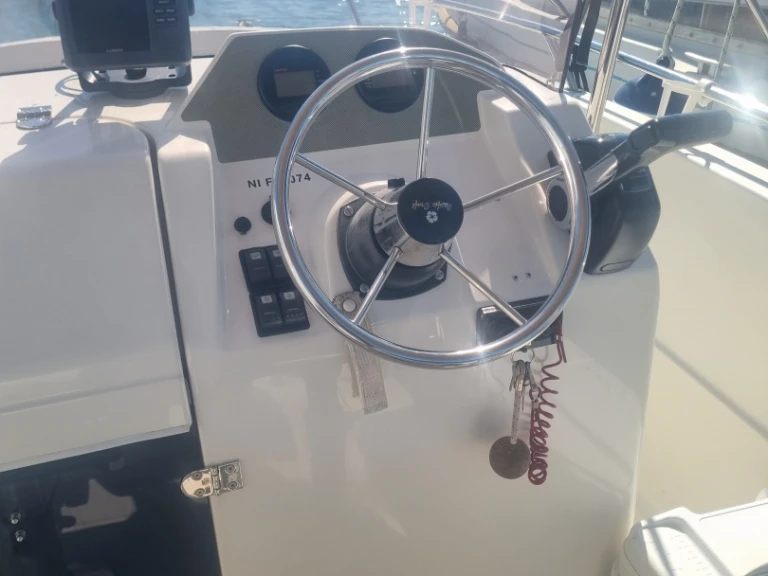 Bootverhuur Saint-Laurent-du-Var goedkoop Pacific Craft 545 Open
