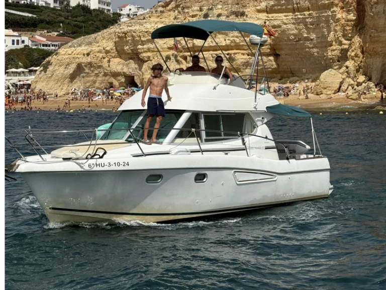 Motorboot te huur in Real Club Marítimo de Huelva voor de beste prijs