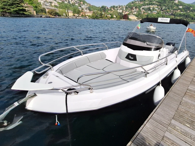 Ranieri Voyager 23 s te huur van particulier of professional in Como (City)