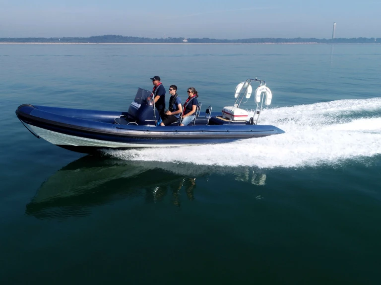 Verhuur RIB Ballistic met vaarbewijs