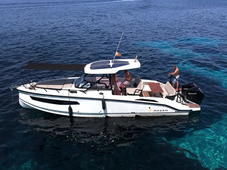 Bootverhuur Quicksilver Navan S30 in Santa Eulària des Riu via SamBoat