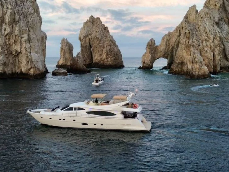 Bootverhuur Cabo San Lucas goedkoop Ferretti 800