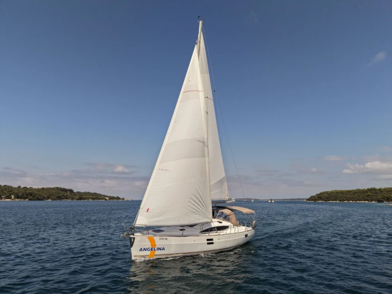 Bootverhuur Elan Impression 40 in Pula via SamBoat