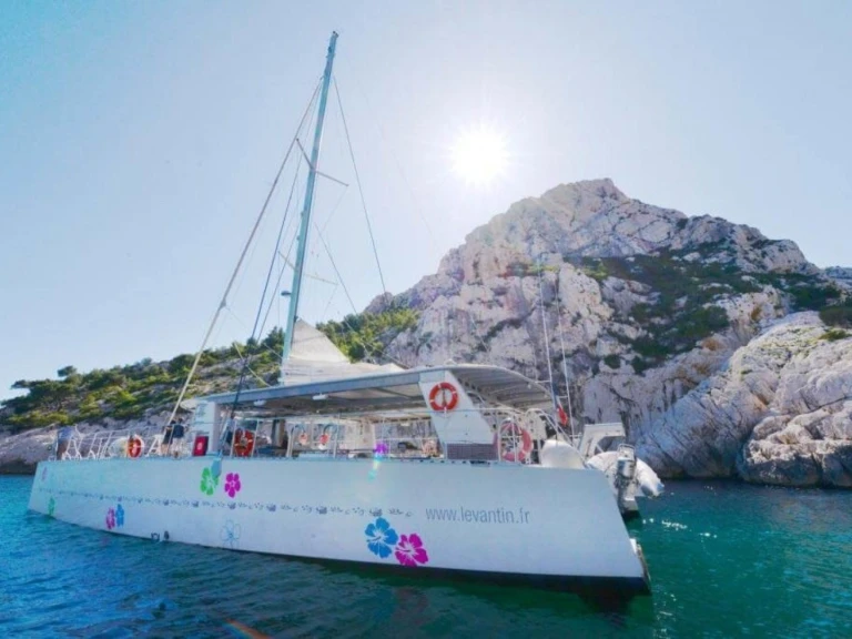 Huur een Levantin Ecolorato in Marseille