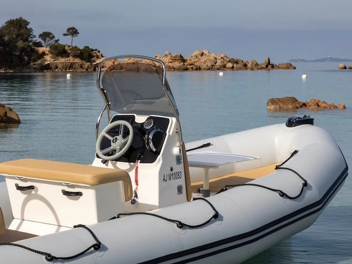 Verhuur RIB in Isolella - Bombard BOMBARD 650 SUNRIDER NEO