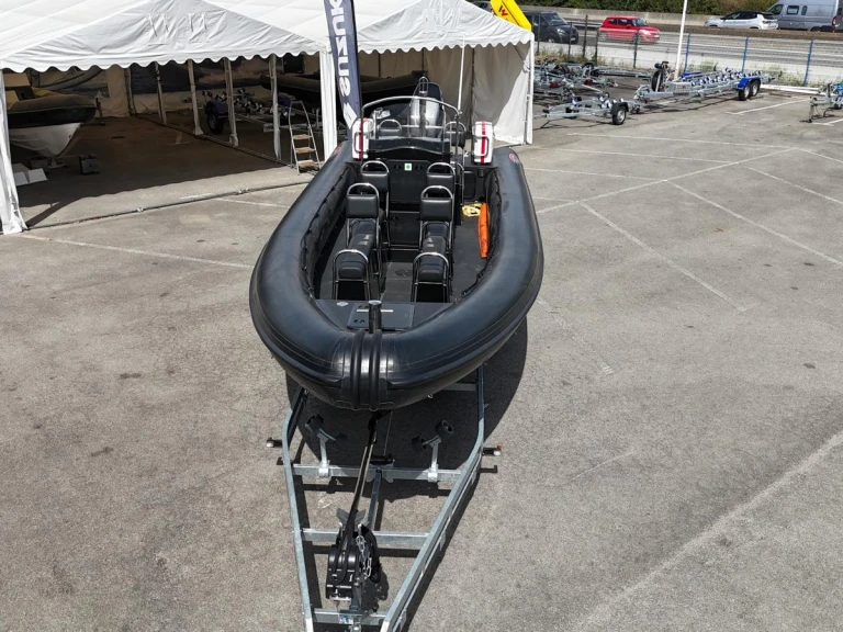 Bootverhuur Searib's SR 8.60 PRO in Vannes via SamBoat