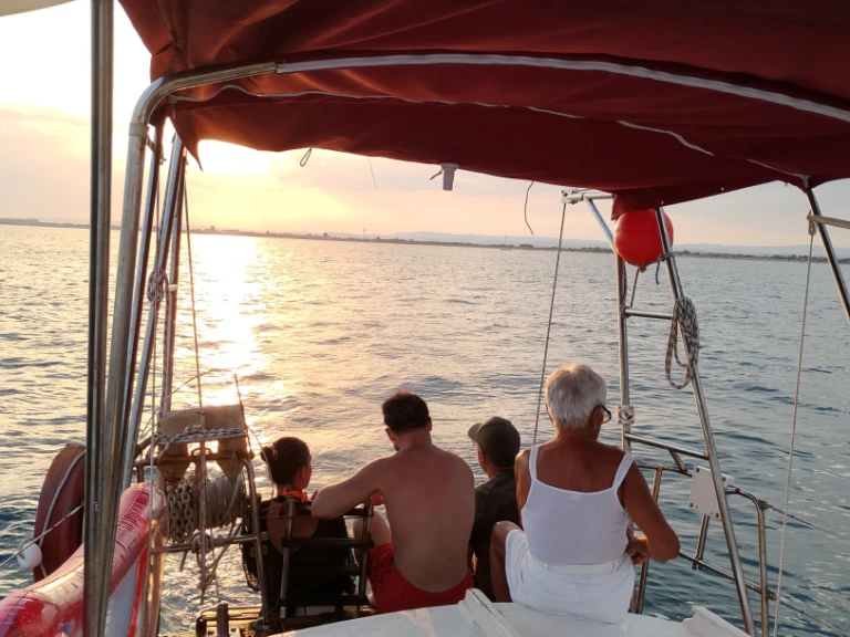 Verhuur Zeilboot Kit Marine met vaarbewijs