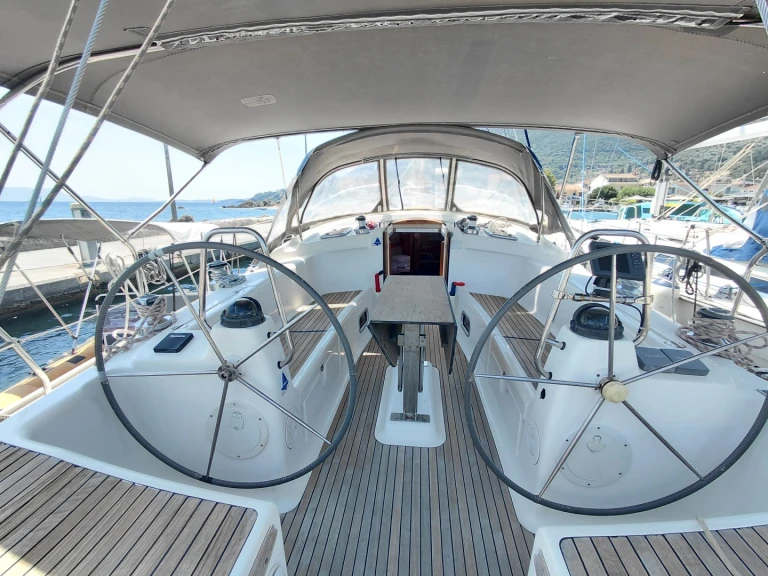 Huur een Bavaria Bavaria 43 Cruiser in Lefkáda