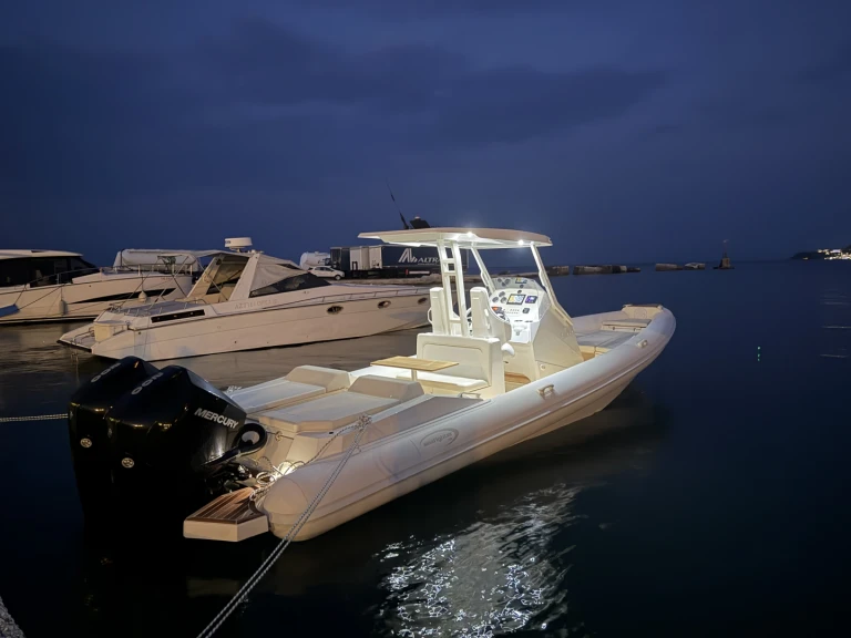 RIB te huur in Zakynthos voor de beste prijs