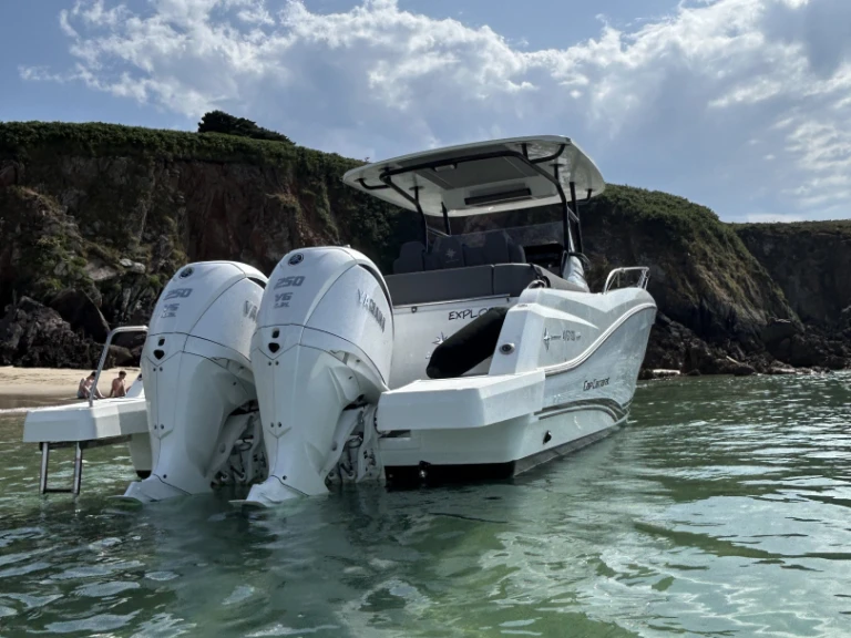 Bootverhuur Jeanneau Cap Camarat 9.0 CC in Frankrijk via SamBoat