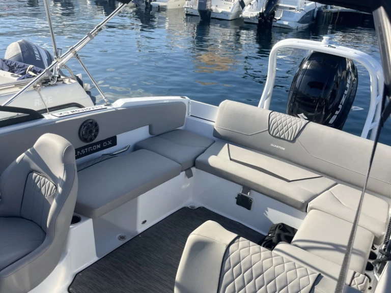 Huur Motorboot met of zonder schipper Glastron in Ajaccio