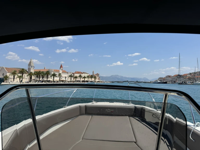 Jachthuur in Trogir - speedy Cayman 585 via SamBoat