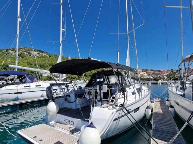 Zeilboot te huur in Pula voor de beste prijs